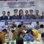 Suasana Focus Group Discussion (FGD) digelar organisasi Harapan Keluarga Antar Negara (HAKAN) bertemakan Perubahan Undang-Undang Kewarganegaraan: Mendorong Indonesia Emas 2045 di Jakarta, Kamis (6/11/2025). Dihadiri unsur Legislatif, Eksekutif dan Akademisi. Foto: Joesvicar Iqbal/ipol.id