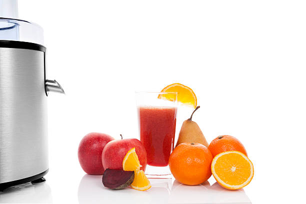 Ilustrasi, Minuman musim panas yang menyegarkan dan sehat. Foto: Istcok @eskymaks