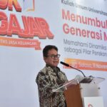 Mirza Adityaswara dalam kegiatan OJK Mengajar bertema “Menumbuhkan Generasi Melek Finansial: Memahami Dinamika Ekonomi dan Stabilitas Keuangan sebagai Pilar Perekonomian Nasional” di Universitas Bengkulu (UNIB), Selasa.