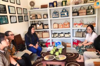 Berbagai program pelatihan digital yang bertujuan untuk meningkatkan daya saing dan inovasi UMKM dengan fasilitator dari Rumah BUMN. Foto: Telkom Indonesia