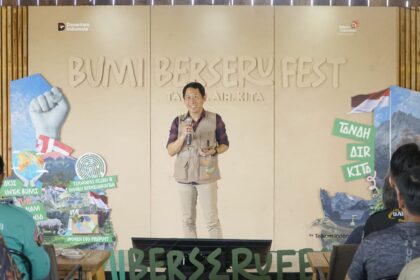 Senior General Manager Social Responsibility Telkom Indonesia Hery Susanto saat memberikan sambutan pada acara Awarding Day Bumi Berseru Fest 2025, beberapa waktu yang lalu. Foto: Telkom Indonesia