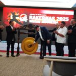 Airlangga Hartarto saat membuka Rakernas PB WI di AKR Tower Jakarta Barat, Jumat 14 November 2025.