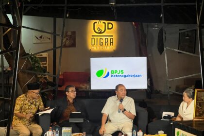 Kegiatan Afternoon Coffee Club “Bedah Buku: Melindungi Pekerja Sepanjang Hayat”, bertempat di Digra Coffee, Jakarta. Foto: BPJS Ketenagakerjaan