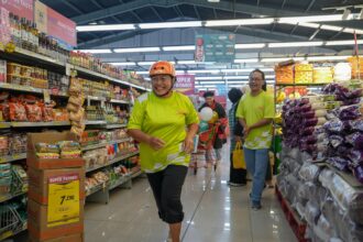 BNI kembali menghadirkan pengalaman belanja unik dan edukatif melalui BNI Shopping Race 2025 Tahap 3 yang digelar serentak di 13 kota besar pada Sabtu (15/11/2025). Foto: Dok BNI