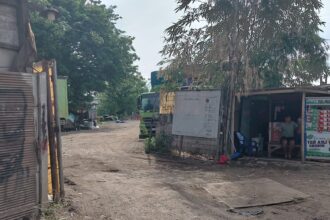 Warga RT 02/RW 07, mendukung pembangunan embung karena saat memasuki musim hujan sehingga rawan banjir. Warga mendesak percepatan pembangunan embung untuk mengantisipasi banjir dan genangan, Selasa (18/11/2025). Foto: Ist