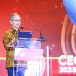 Ketua Dewan Komisioner OJK Mahendra Siregar dalam acara CEO Networking 2025 “Managing Global Trade and Empowering Business Strategy” di Jakarta, Selasa.