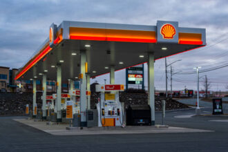 Ilustrasi SPBU Shell yang terlihat sepi. Foto: Istcok @shaunl