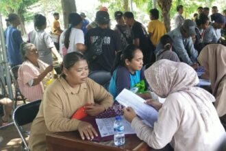 Pemerintah Kota Administrasi Jakarta Selatan melakukan verifikasi lanjutan terhadap data warga Tempat Pemakaman Umum (TPU) Menteng Pulo, Tebet, terdampak relokasi ke Rumah Susun (Rusun) Jagakarsa, Jakarta Selatan, Rabu (26/11/2025). Foto: Ist