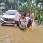 Hingga Kamis (27/11/2025), ketinggian air dilaporkan terus meningkat dan telah mencapai 30–50 sentimeter di 15 Gampong, Kecamatan Kaway XVI. Foto: Dok Polda Aceh