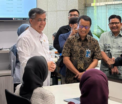 Direktur Utama BNI Putrama Wahju Setyawan beserta jajaran menerima kunjungan Menteri Ketenagakerjaan Yassierli di Kantor Pusat BNI di Jakarta, Jumat (28/11/2025). Foto: Dok BNI
