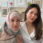 Raisa Andriana bersama sang ibu. Foto: IG @raisa6690