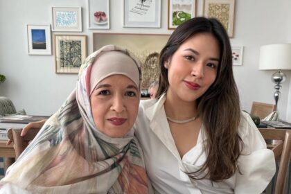 Raisa Andriana bersama sang ibu. Foto: IG @raisa6690
