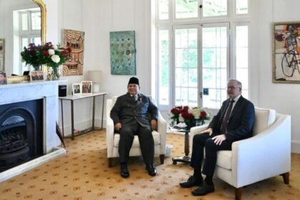 Presiden Prabowo Subianto melakukan pertemuan tête-à-tête dengan Perdana Menteri Australia Anthony Albanese di Kirribilli House, Sydney, Rabu (12/11/2025). Foto: BPMI Setpres