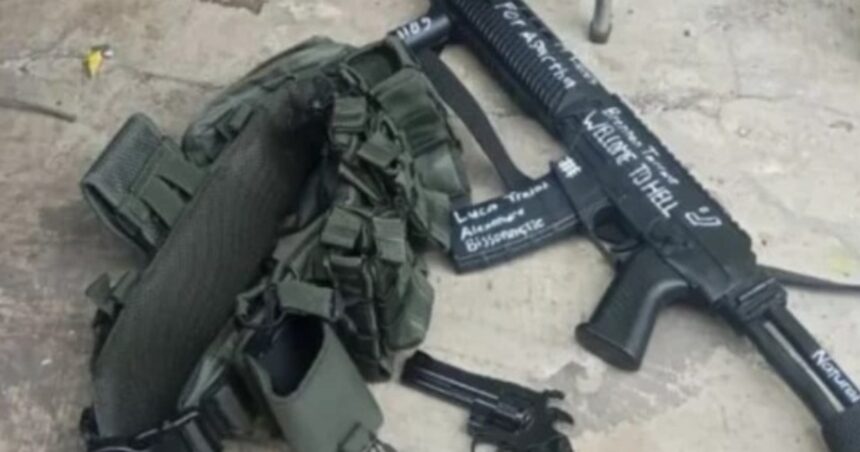 Airsoft gun yang ditemukan di TKP ledakan di SMAN 72 Jakarta. Foto: Ist