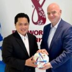 Ketum PSSI Erick Thohir bertemu dengan Presiden FIFA Gianni Infantino. Foto: Ist
