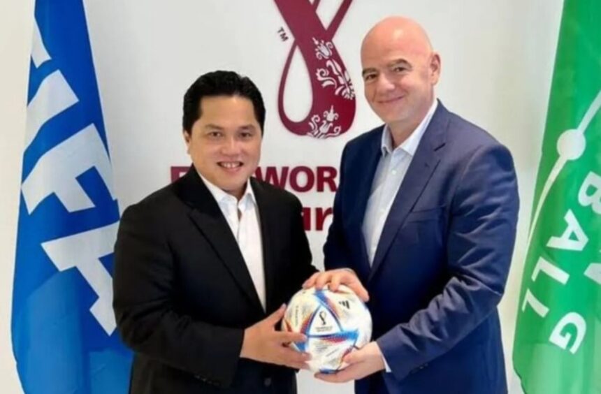 Ketum PSSI Erick Thohir bertemu dengan Presiden FIFA Gianni Infantino. Foto: Ist