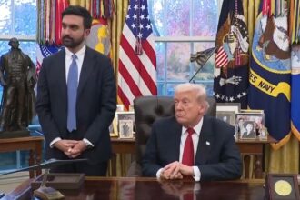 Presiden Amerika Serikat Donald Trump dan Wali Kota Terpilih New York City Zohran Mamdani di Ruang Oval, Gedung Putih, Jumat (21/11/2025). Foto: Tangkapan layar video X