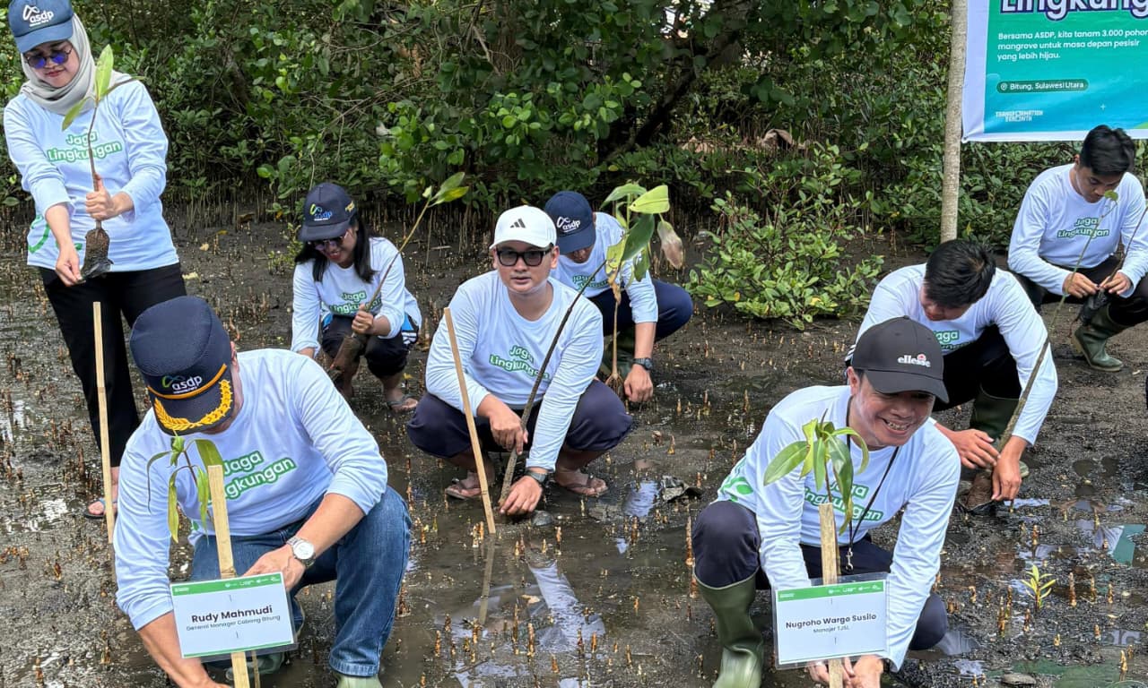 Menjaga Pantai, Menumbuhkan Harapan: ASDP Tanam 3.000 Mangrove di Mawali 2 WhatsApp Image 2025 11 09 at 12.42.33