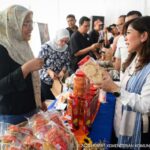 Menteri Komunikasi dan Digital Meutya Hafid Menteri Komunikasi dan Digital Meutya Hafid menegaskan, kehadiran Kantor Cabang Pembantu Layanan Pos Universal (KCP LPU) merupakan bagian penting dari amanat Presiden Prabowo Subianto untuk mempercepat penyaluran BLT bagi jutaan keluarga penerima manfaat. Foto: Humas Kemkomdigi