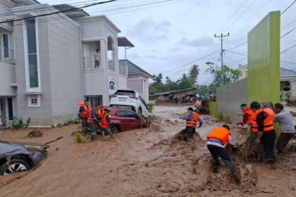 Banjir melanda banyak permukiman di Pulau Sumatra. Foto: kemenhub