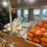 Barang bantuan logistik dan peralatan dikirim melalui jalur laut menggunakan kapal Express Bahari di Pelabuhan Ulee Lheu, Banda Aceh, Provinsi Aceh, Minggu (30/11/2025). Bantuan akan menjangkau lima wilayah yakni Lhokseumawe, Aceh Utara, Aceh Timur, Kota Langsa dan Aceh Tamiang. Foto: Ist