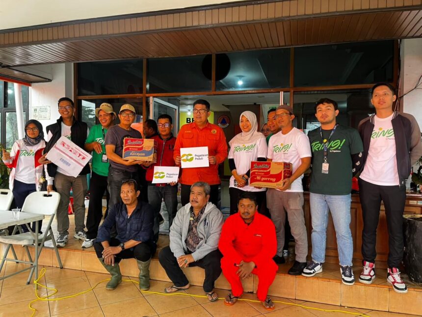 Pegadaian menyalurkan bantuan darurat bagi masyarakat terdampak bencana yang melanda Aceh, Sumatra Utara, dan Sumatra Barat. Foto: Ist
