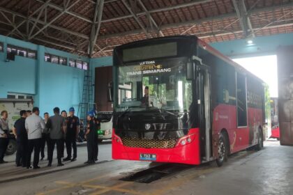 Uji coba operasional Bus Listrik Trans Semarang. Foto: Ist