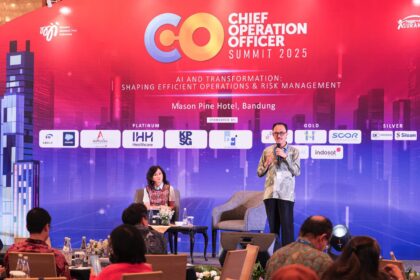 Ethico-Medico-Legal Advisor MAB AdMedika Prof. Dr. dr. Agus Purwadianto, SH, MSi, Sp.FM(K). Pada aat sesi diskusi khusus bertajuk “The Strategic Imperative of the Medical Advisory Board (MAB)” pada rangkaian Chief Operation Officer (COO) Summit 2025 yang berlangsung pada Jumat (7/11) di Mason Pine Hotel, Bandung. Foto: Telkom Indonesia