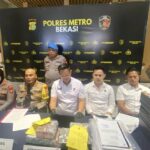 Kapolres Metro Bekasi, Kombes Pol Mustofa saat konferensi pers di Polres Metro Bekasi. Foto: Humas Polres Metro Bekasi
