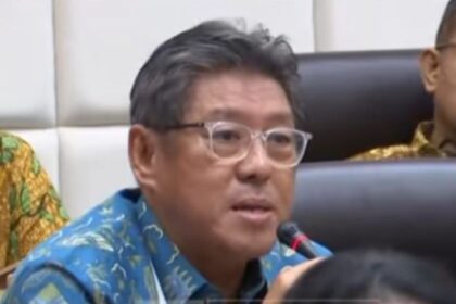 Johan Muliawan menegaskan Kandungan mineral Le Minerale asli, terbukti dari sumber pegunungan terpilih. Foto: TikTok @gemajabar