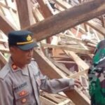 Atap ruang kelas SDN Najaten 1 Garut ambruk, beruntung peristiwa terjadi saat sekolah kosong. Foto: IG @harewosgarut
