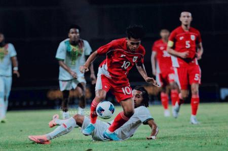 Timnas Indonesia U-22 takluk 0-3 dari Mali U-22 pada uji coba di Stadion Pakansari, Bogor, Sabtu (16/11/2025) malam. (Foto: PSSI)