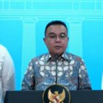Wakil Ketua DPR Dasco Sufmi Ahmad mengumumkan rehabilitas eks Dirut ASDP Ira Puspadewi (foto: Sekretariat Presiden