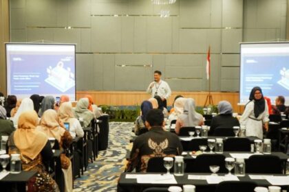 Workshop Program Bapak Asuh yang diselenggarakan di Kabupaten Lombok Timur, Nusa Tenggara Barat, pada awal November 2025. Foto: Bank Mandiri