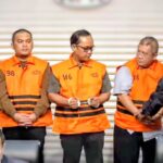 KPK menetapkan dan menahan lima tersangka dugaan suap di lingkungan Pemkab Lampung Tengah, Kamis (11/12/2025). Foto: Live streaming YouTube KPK