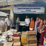Pegadaian Kanwil XI Semarang menyalurkan bantuan tanggap darurat kepada warga Desa Maribaya, Kecamatan Karanganyar, Kabupaten Purbalingga, yang terdampak bencana tanah gerak. Foto: Ist