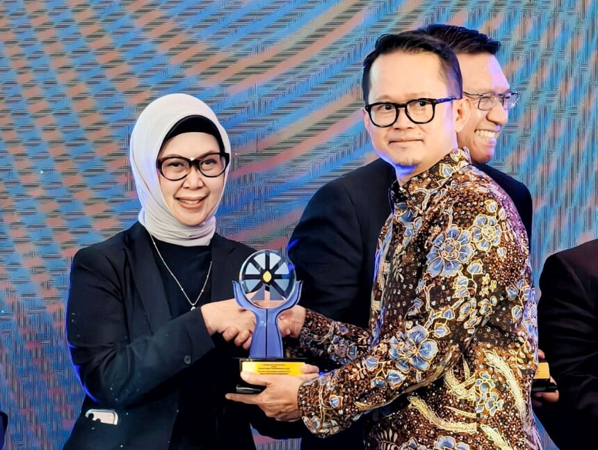 PT Pegadaian sabet penghargaan dari dari Kementerian Usaha Mikro, Kecil, dan Menengah sebagai Kolaborator Entrepreneur Hub pada acara Apresiasi Wirausaha Inspiratif 2025. Foto: dok. Pegadaian