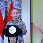 Ketua Dewan Komisioner OJK Mahendra Siregar