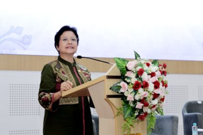 Ketua Dewan Audit merangkap Anggota Dewan Komisioner OJK Sophia Wattimena