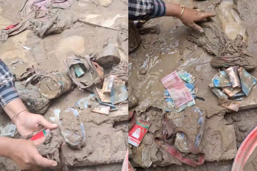 Korban bencana membersihkan lembar demi lembar uang tabungan yang berhasil diselamatkan dari reruntuhan rumah mereka. Foto: Tangkapan layar TikTok @mega.mustika283