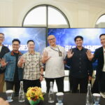 Konferensi pers bersama band Kerispatih dan Direktur Operasional & Transformasi Digital Jakarta Experience Board, Bogi Aditya di The Tavia Heritage Hotel pada Senin (15/12/2025) siang. (Alidrian Fahwi/ipol.id).