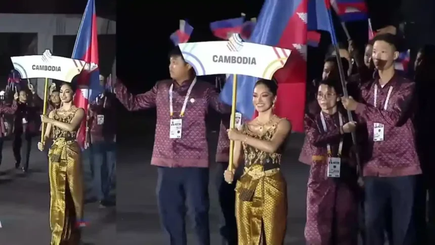 Kontingen atlet Kamboja pada opening SEA Games 2025 di Thailand pada Selasa (9/12/2025). Kamboja memutuskan untuk menarik semua kontingen dan atletnya dari gelaran tahun ini yang diselenggarakan di Thailand.