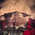 Kebakaran di Panti Werda Damai, Kelurahan Ranomuut, Kecamatan Paal Dua, Manado, Minggu (28/12/2025) Foto: Humas Polda Sulut