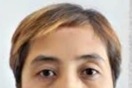 Buronan internasional, Dewi Astutik alias Mami, 42, berhasil ditangkap Badan Narkotika Nasional (BNN) bersama Kepolisian Kamboja, KBRI Phnom Penh, Atase Pertahanan RI di Kamboja, serta Badan Intelijen Strategis (BAIS) TNI, Selasa (2/12/2025). Foto: Ist