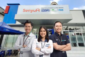 BRI raih penghargaan anugerah penggerak sektor keuangan atas inisiatif holding ultra mikro. Foto: BRI