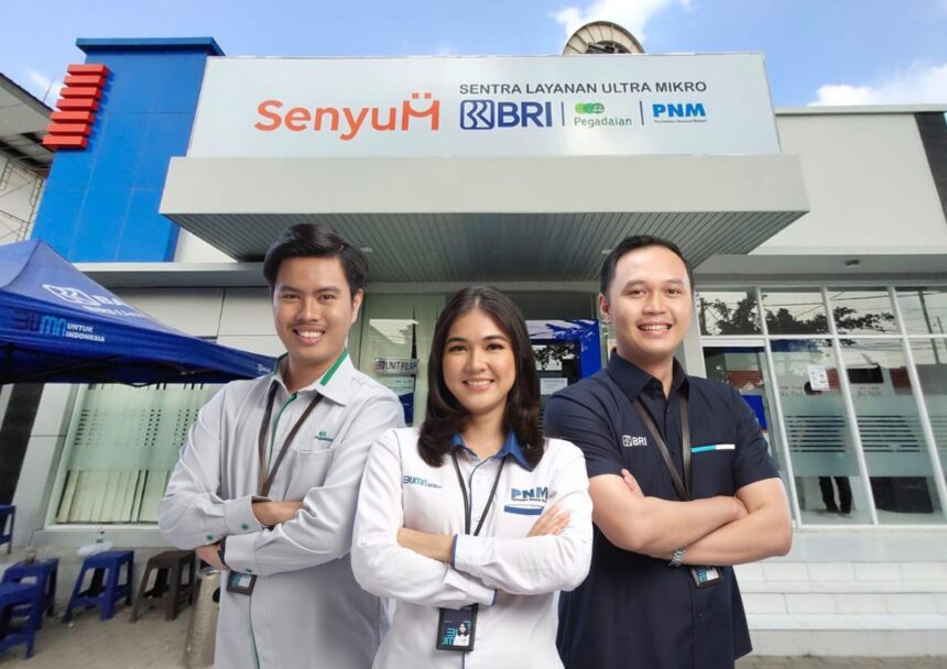 BRI raih penghargaan anugerah penggerak sektor keuangan atas inisiatif holding ultra mikro. Foto: BRI