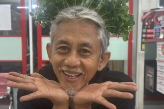 Aktor dan komedian senior Epy Kusnandar atau Kang Mus meninggal dunia pada Rabu (3/12/2025). Foto: IG @epy_kusnandar_official