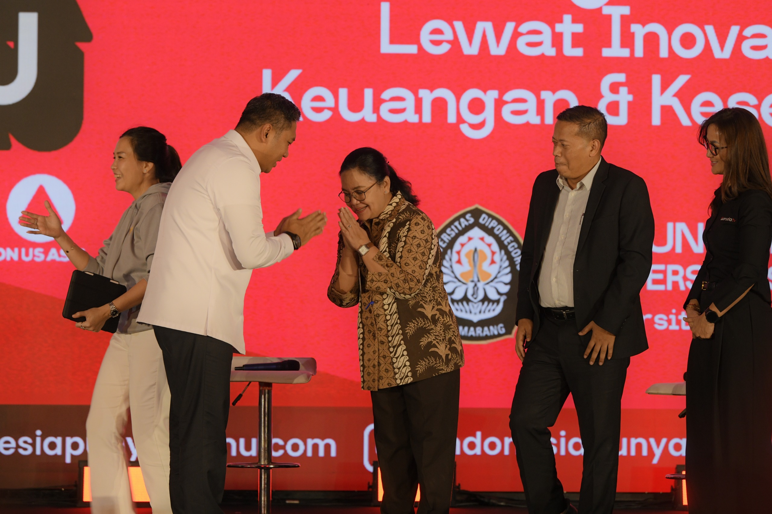 Wali Kota Semarang, Agustina Wilujeng didapuk menjadi salah satu narasumber utama dalam program spesial Indonesia Punya Kamu yang diselenggarakan di Muladi Dome Undip Semarang, Selasa (2/12).