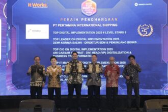 Beberapa awardee yang menerima penghargaan Top Digital Award 2025. Foto: Dok Humas