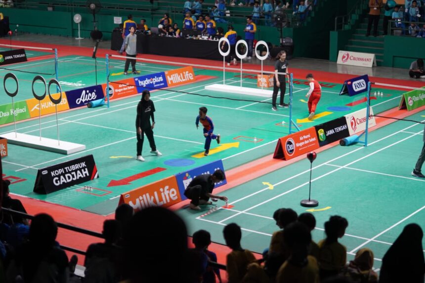 Kota Magelang menjadi tuan rumah terakhir Festival SenengMinton 2025, yang digelar di GOR Djarum Magelang pada Kamis, (11/12).